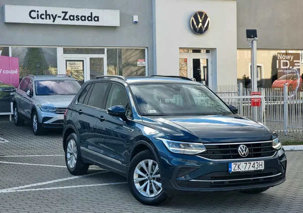 volkswagen tiguan Volkswagen Tiguan cena 124900 przebieg: 21000, rok produkcji 2021 z Koszalin